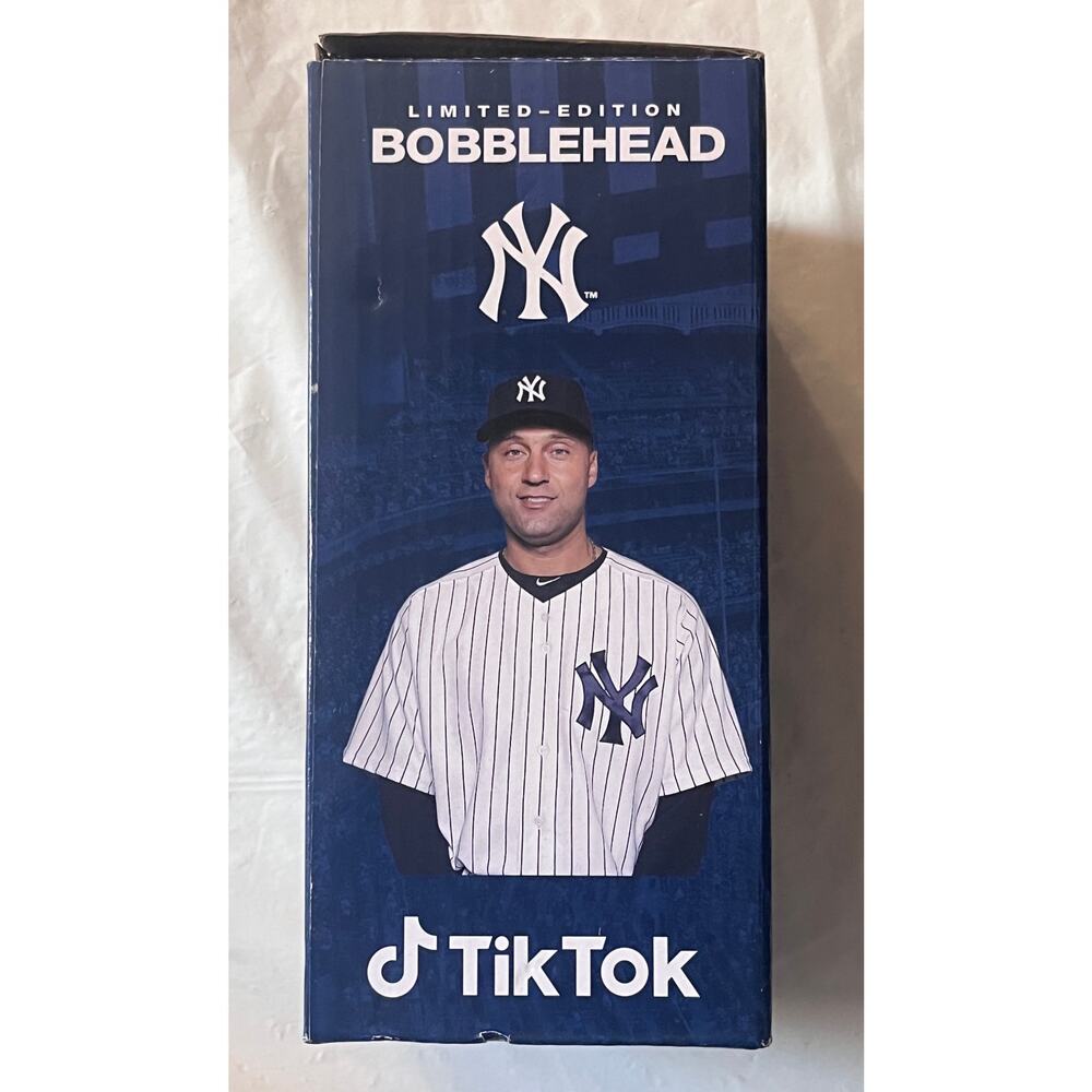 2024 Derek Jeter Bobblehead #4 TikTok NY Yankees Limited Edition w/ Box - Picture 4 of 11